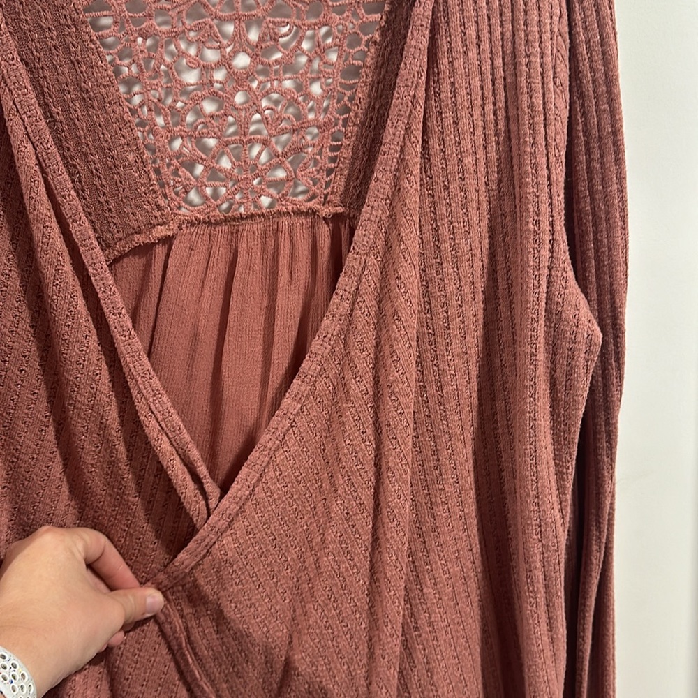 Knox Rose Crochet Detail Back Blush Cardigan - Picture 3 of 5